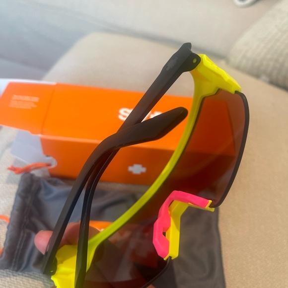 NWT SPY sunglasses - Picture 3 of 6